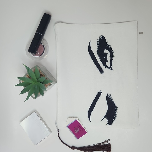 Canvas Cosmetic Bag With Fun Winking Eye And Tassel - Picture 1 of 4